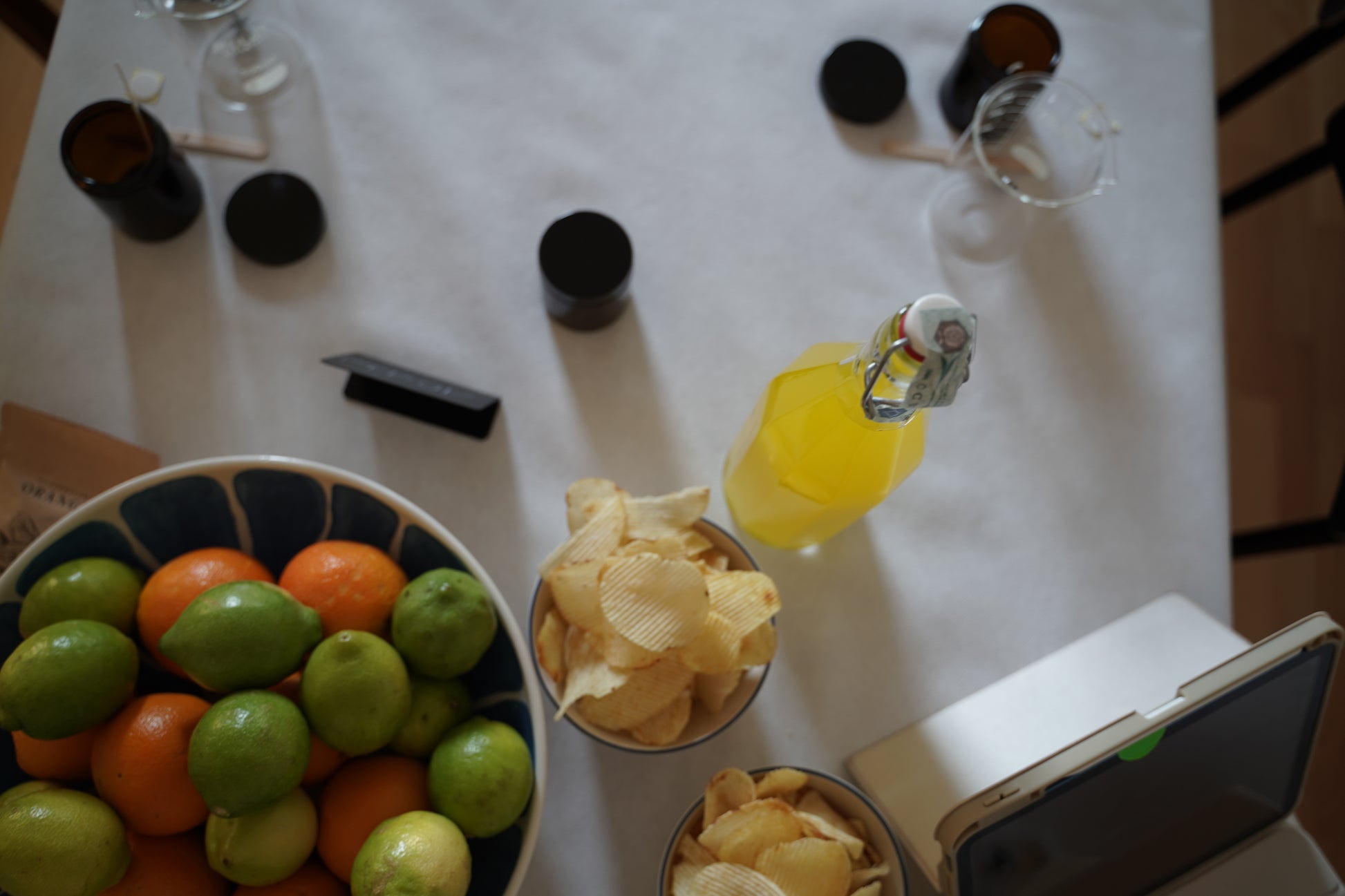 Snacks und Getränke beim Duftkerzen Workshop